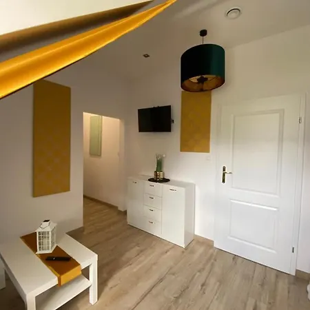 Apartmán Fiona2 Centrum700m Parking Bezplatny Monitorowany Salon Tv Sypialnia Tv Lazienka Kuchnia Rekuperacja