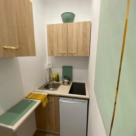 Fiona2 Centrum700m Parking Bezplatny Monitorowany Salon Tv Sypialnia Tv Lazienka Kuchnia Rekuperacja Karpacz