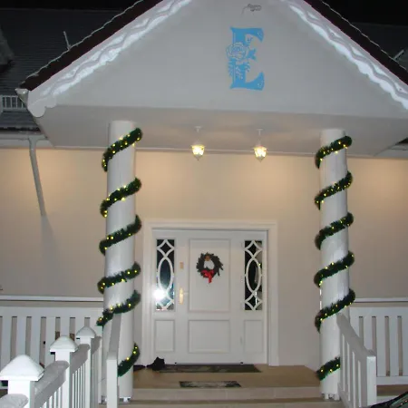 Apartmán Fiona2 Centrum700m Parking Bezplatny Monitorowany Salon Tv Sypialnia Tv Lazienka Kuchnia Rekuperacja Karpacz