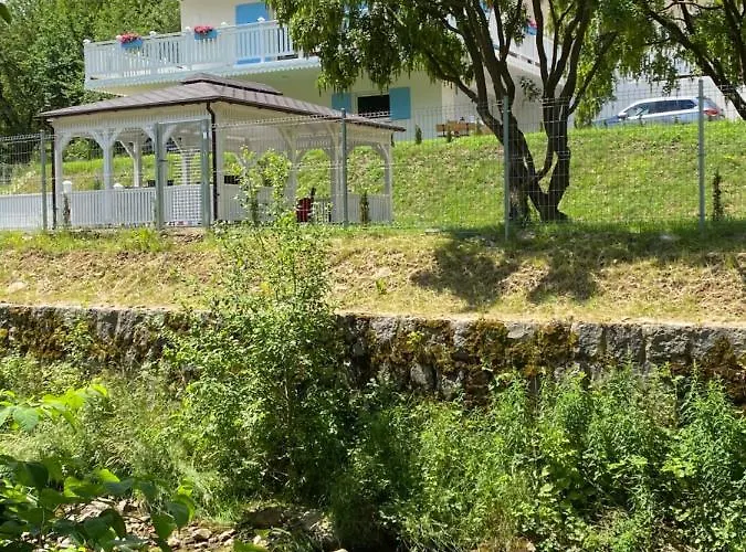 Lejlighed Fiona2 Centrum700m Parking Bezplatny Monitorowany Salon Tv Sypialnia Tv Lazienka Kuchnia Rekuperacja Karpacz