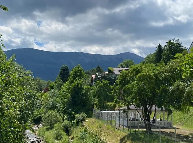 Fiona2 Centrum700m Parking Bezplatny Monitorowany Salon Tv Sypialnia Tv Lazienka Kuchnia Rekuperacja Karpacz